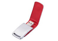 Toon het Levensmerk 16G 2,0 rode kleurenleer USB met in reliëf gemaakt embleem voor het kopiëren van gegevens over computer