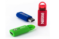 De fabriekslevering toont het levensmerk 4GB 2,0 rode kleur de plastic lente USB met aangepast embleem en pakket